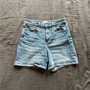 H&M High-Waisted Mom Short